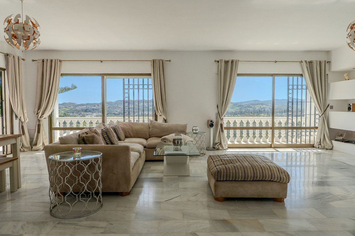 6 Bed Townhouse for sale in Mijas Costa Del Sol, Málaga, Spain