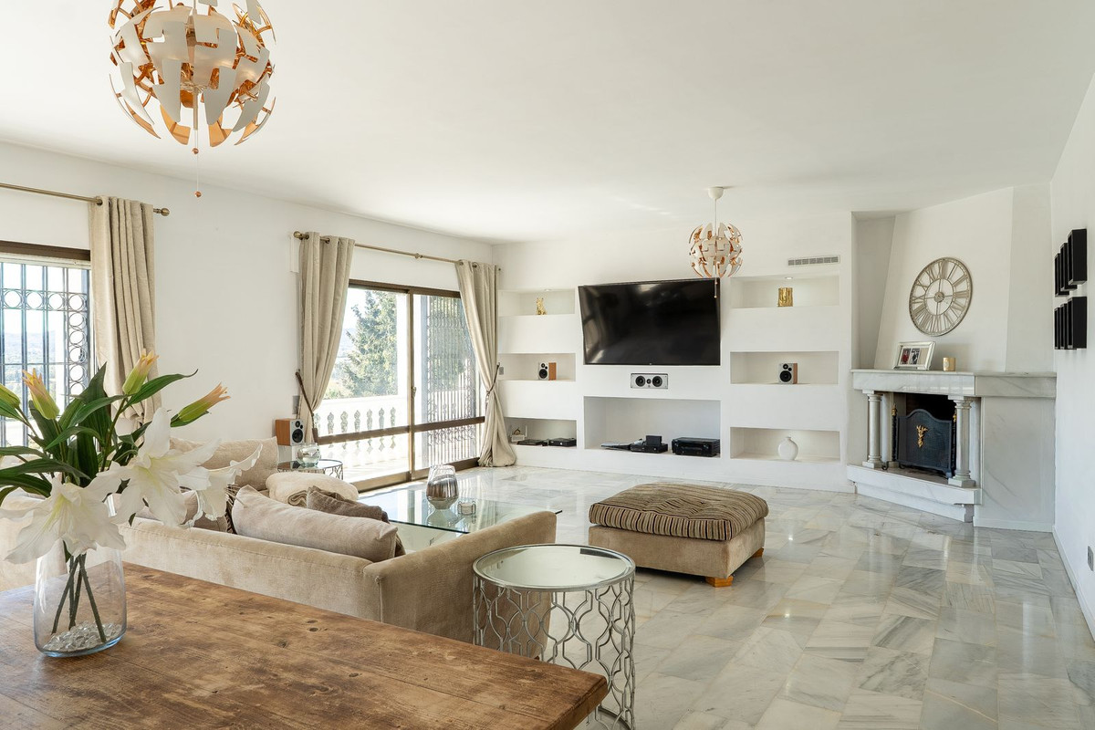 6 Bed Townhouse for sale in Mijas Costa Del Sol, Málaga, Spain