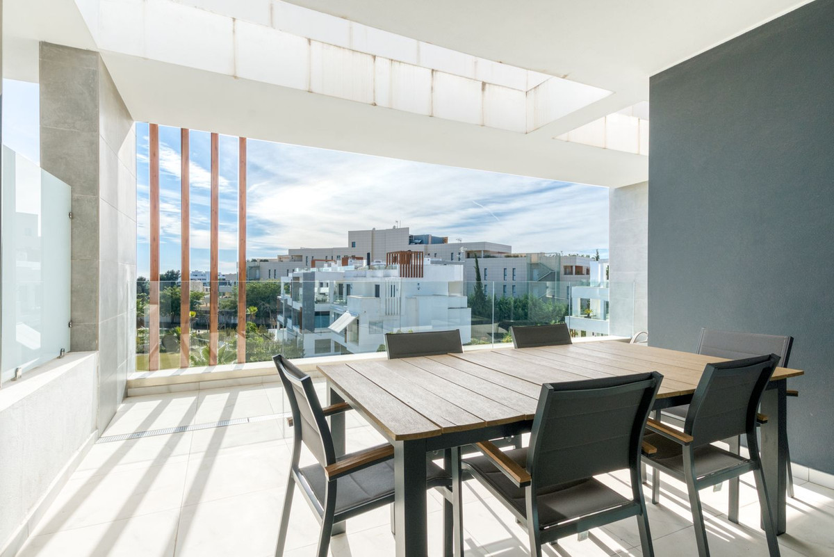 2 Bed Apartment for sale in Estepona Costa Del Sol, Málaga, Spain