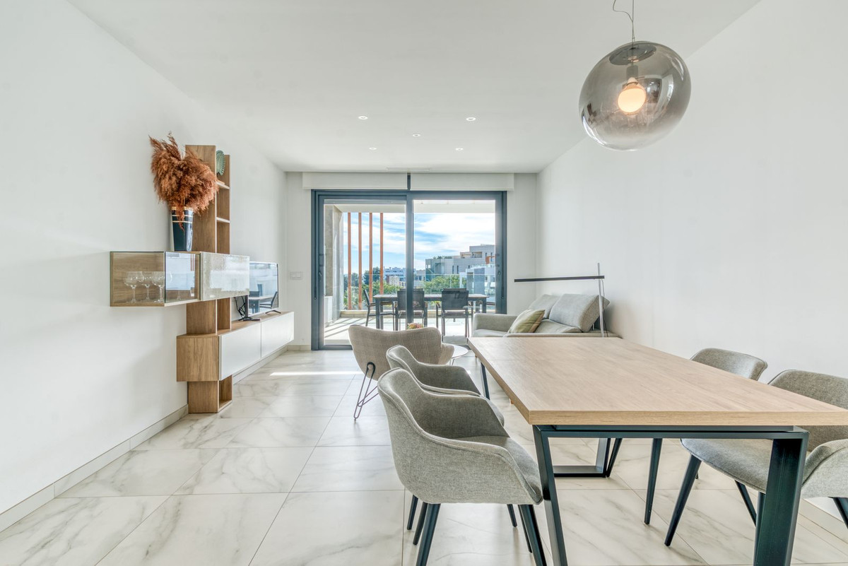 2 Bed Apartment for sale in Estepona Costa Del Sol, Málaga, Spain