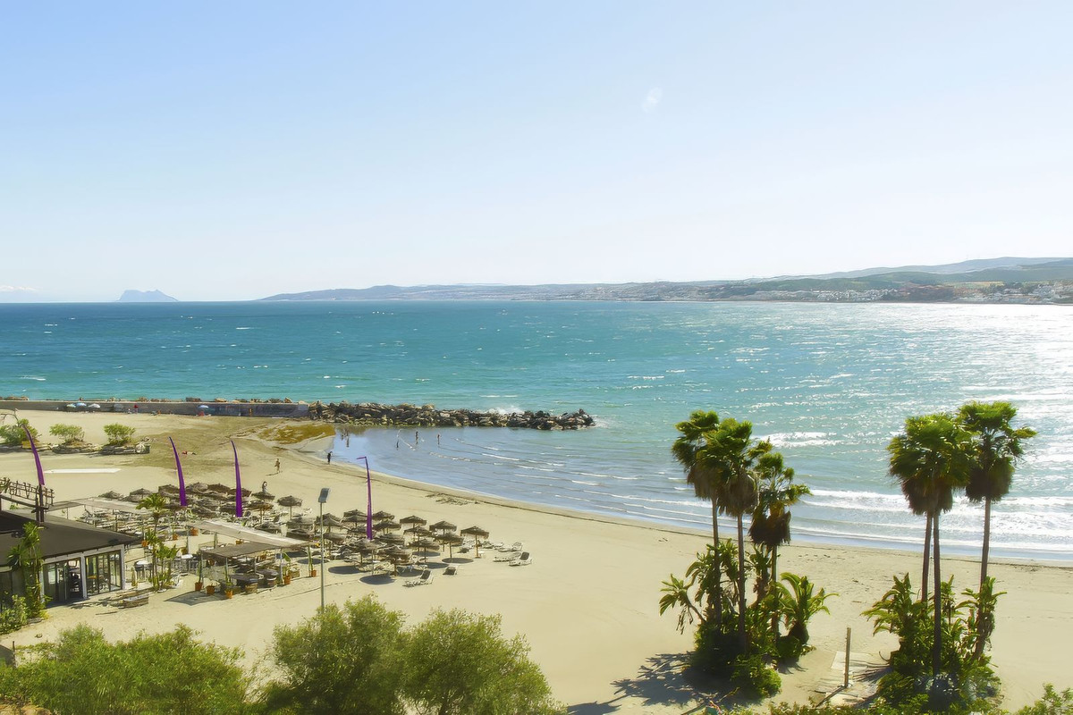 2 Bed Apartment for sale in Estepona Costa Del Sol, Málaga, Spain