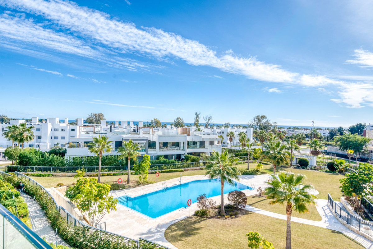 2 Bed Apartment for sale in Estepona Costa Del Sol, Málaga, Spain