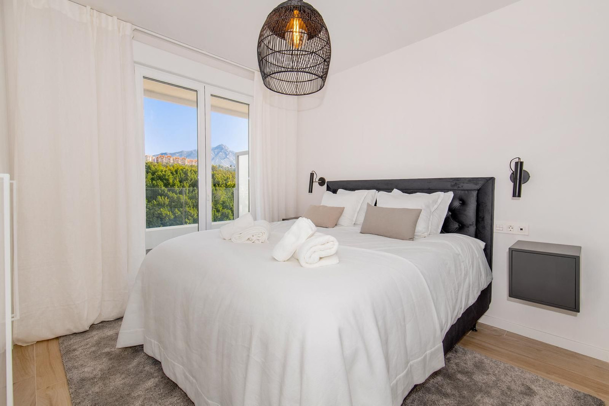 2 Bed Apartment for sale in La Campana Costa Del Sol, Málaga, Spain