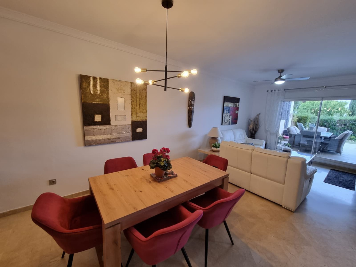 Se vende Apartamento Planta Baja de 3 dormitorios en Costa Del Sol, Cadiz, España