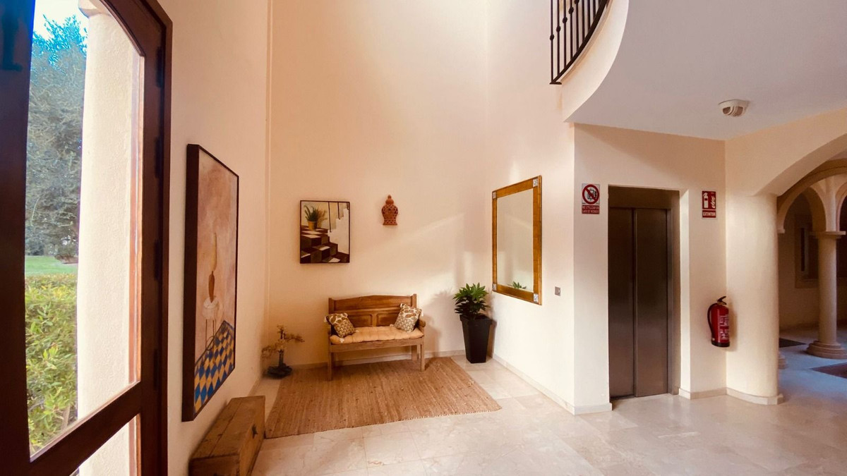 Se vende Apartamento Planta Baja de 3 dormitorios en Costa Del Sol, Cadiz, España