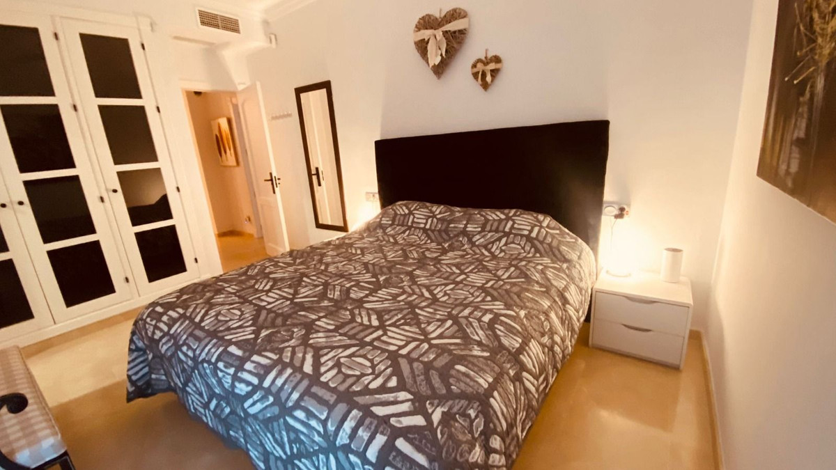 Se vende Apartamento Planta Baja de 3 dormitorios en Costa Del Sol, Cadiz, España