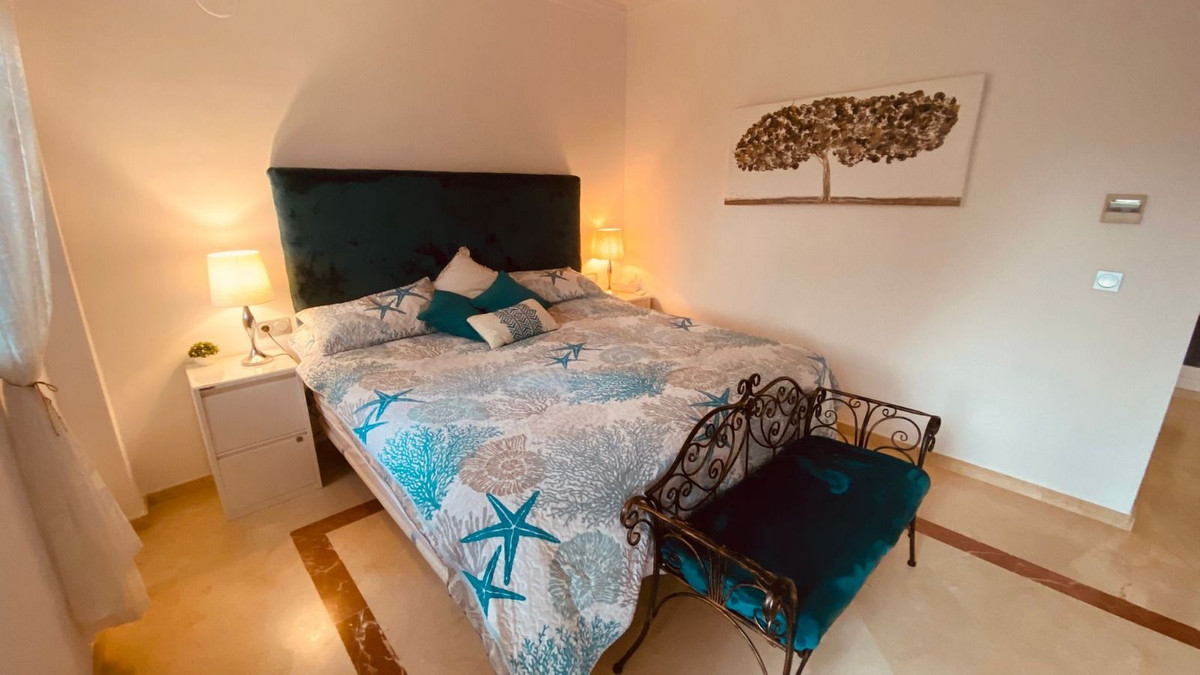 Se vende Apartamento Planta Baja de 3 dormitorios en Costa Del Sol, Cadiz, España