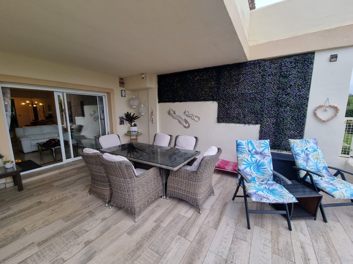 Se vende Apartamento Planta Baja de 3 dormitorios en Costa Del Sol, Cadiz, España