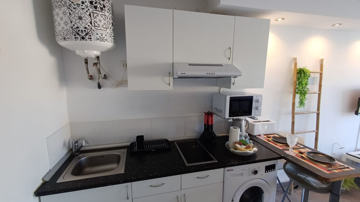 Se vende Estudio Planta Media de 1 dormitorios en Costa Del Sol, Málaga, España