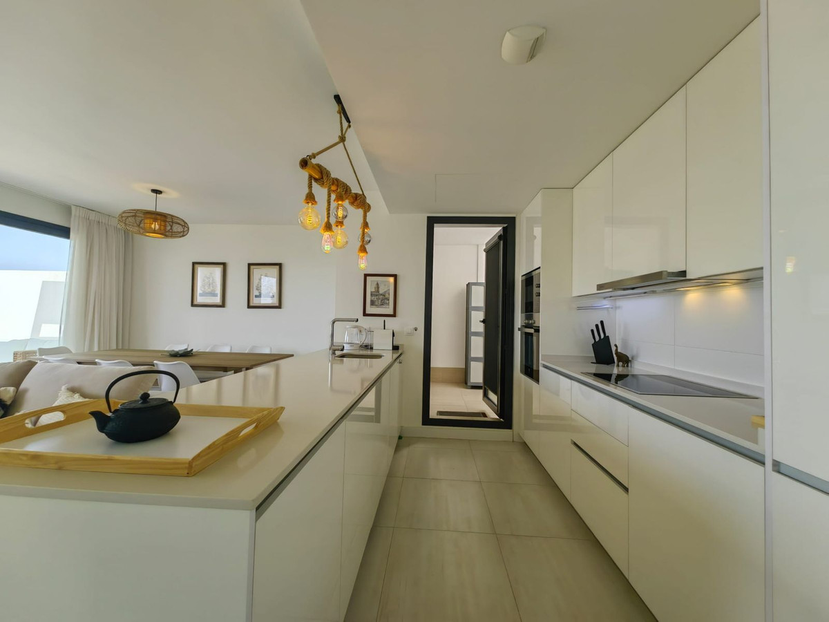 3 Bed Apartment for sale in Estepona Costa Del Sol, Málaga, Spain