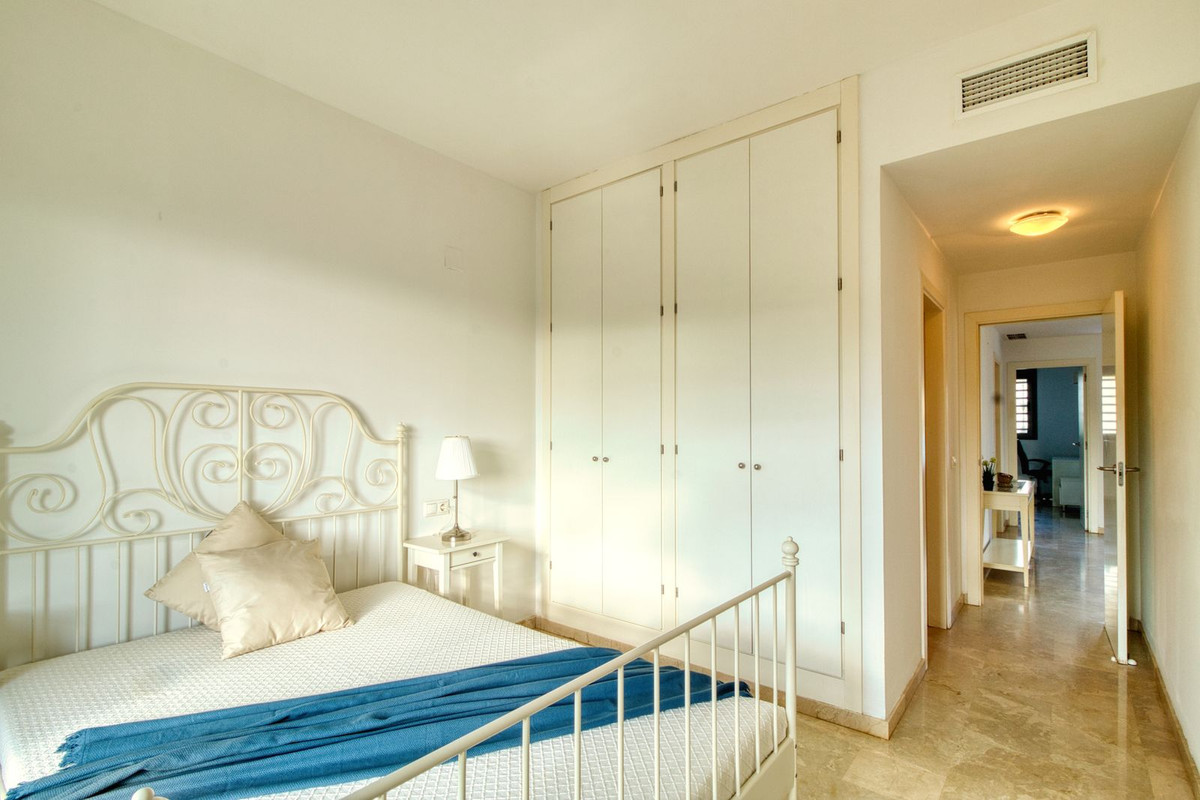 Se vende Apartamento en Planta Última de 3 dormitorios en Costa Del Sol, Málaga, España