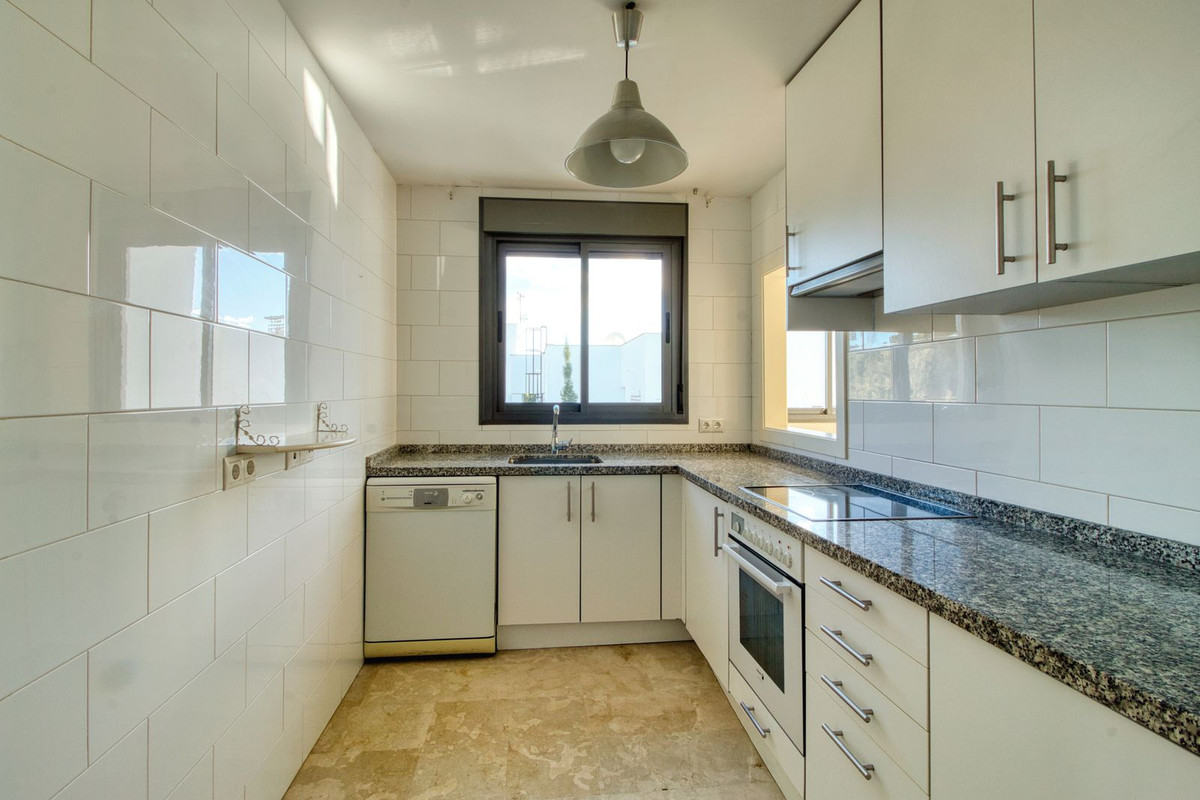 Se vende Apartamento en Planta Última de 3 dormitorios en Costa Del Sol, Málaga, España