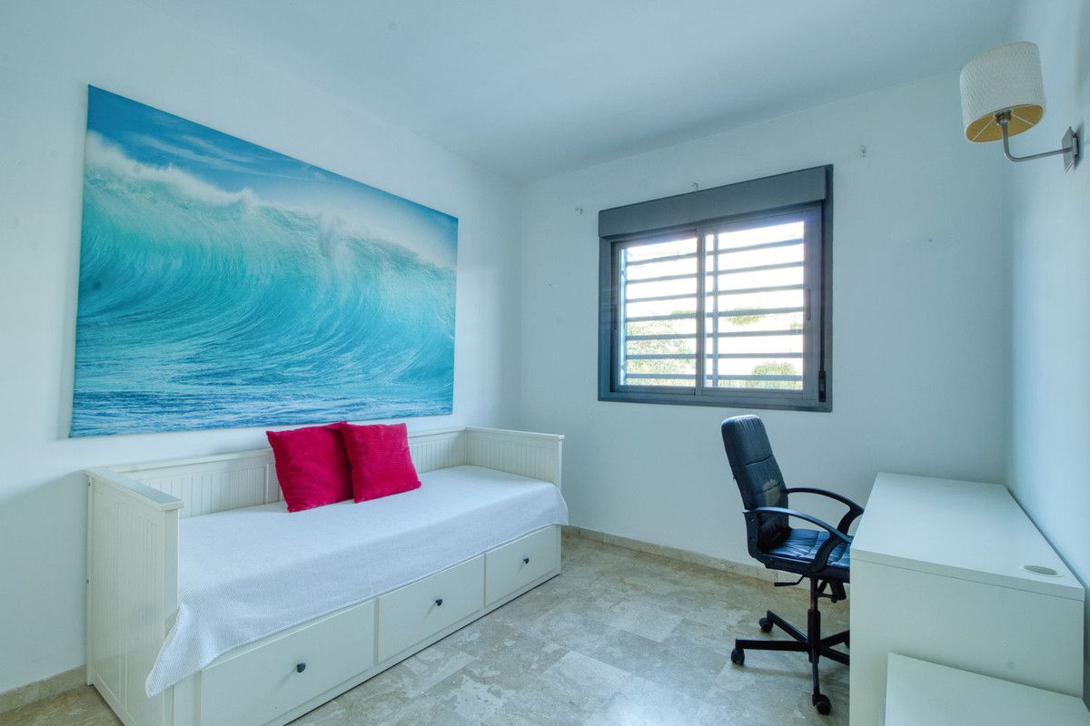 Se vende Apartamento en Planta Última de 3 dormitorios en Costa Del Sol, Málaga, España