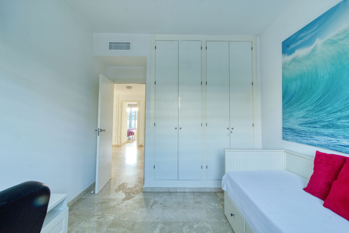 Se vende Apartamento en Planta Última de 3 dormitorios en Costa Del Sol, Málaga, España