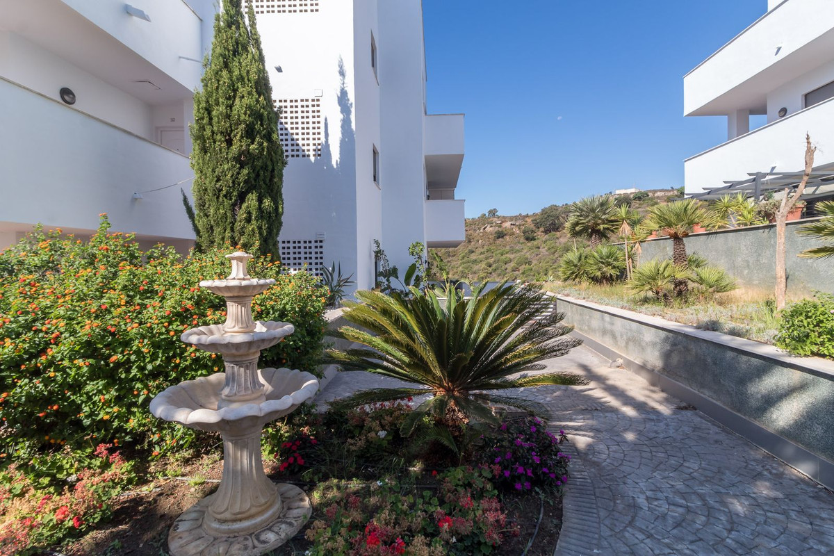 Se vende Apartamento en Planta Última de 3 dormitorios en Costa Del Sol, Málaga, España