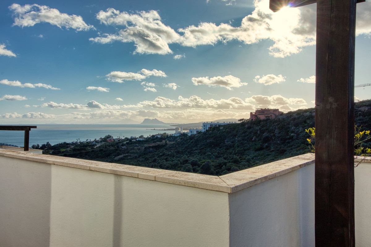 Se vende Apartamento en Planta Última de 3 dormitorios en Costa Del Sol, Málaga, España