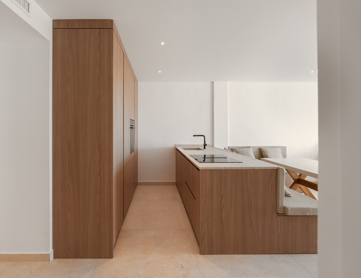 Se vende Apartamento Planta Media de 3 dormitorios en Costa Del Sol, Málaga, España