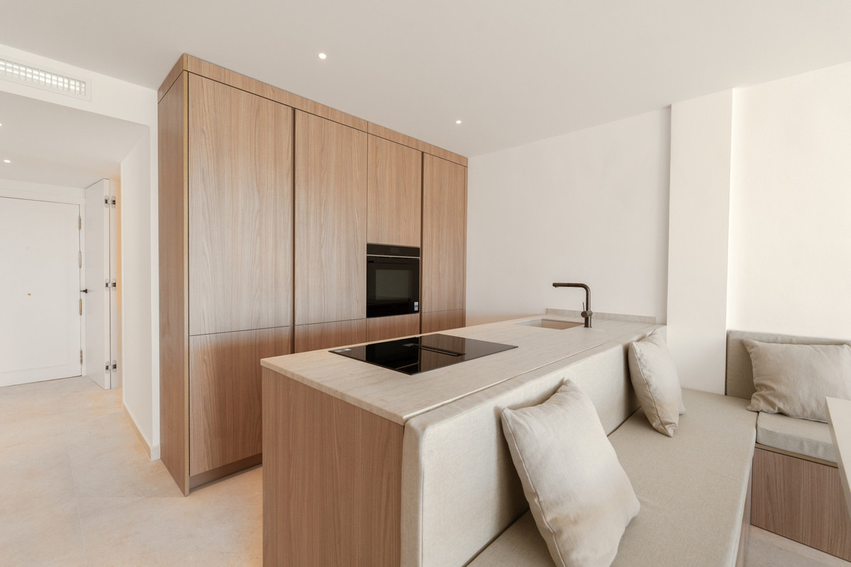 Se vende Apartamento Planta Media de 3 dormitorios en Costa Del Sol, Málaga, España