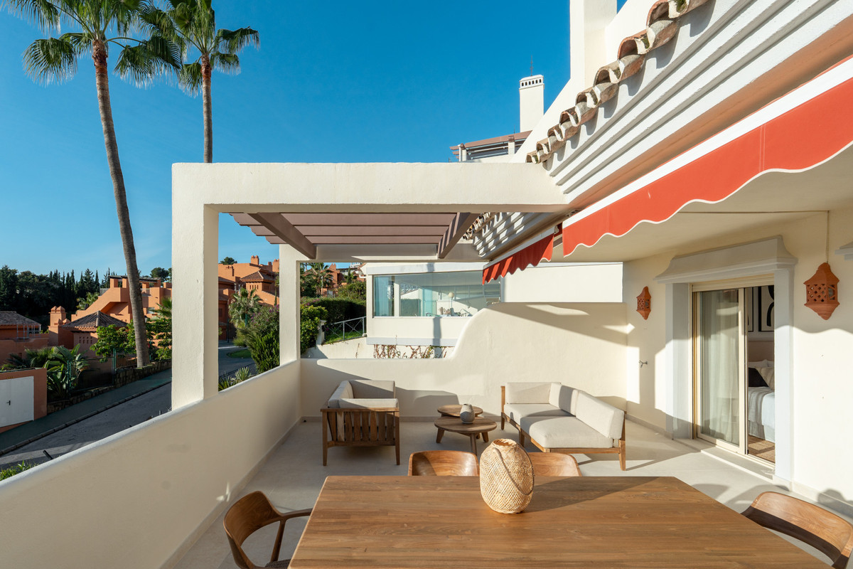 Se vende Apartamento Planta Media de 3 dormitorios en Costa Del Sol, Málaga, España