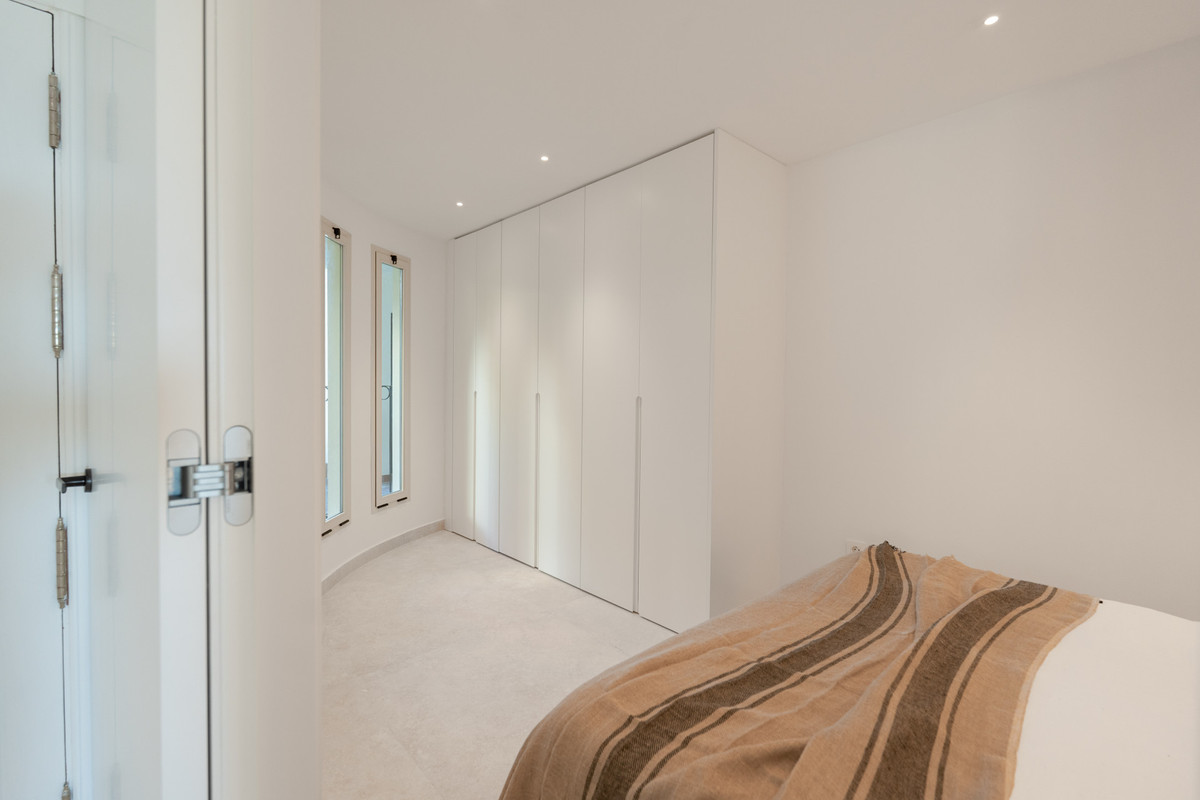 Se vende Apartamento Planta Media de 3 dormitorios en Costa Del Sol, Málaga, España