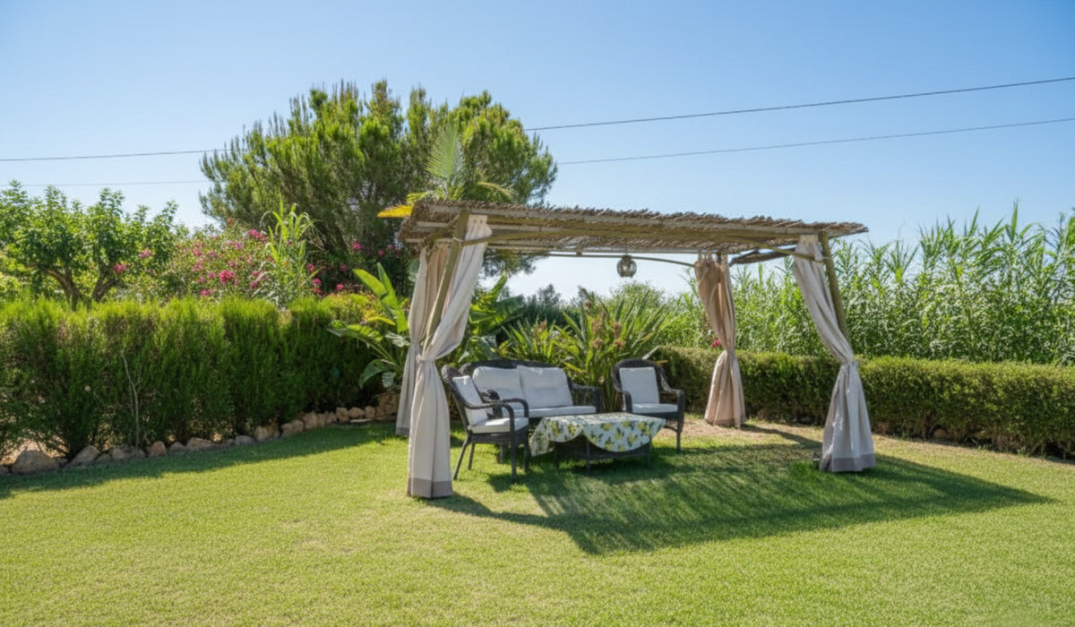 6 Bed Townhouse for sale in Estepona Costa Del Sol, Málaga, Spain