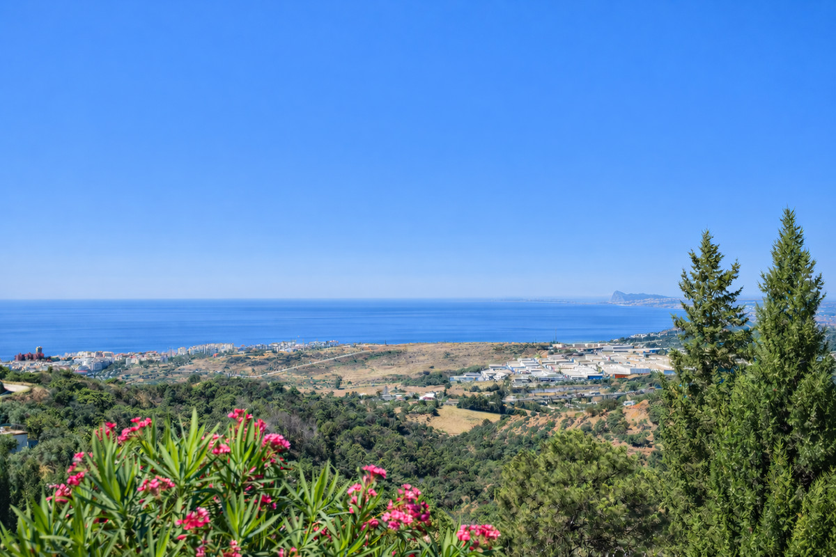 6 Bed Townhouse for sale in Estepona Costa Del Sol, Málaga, Spain