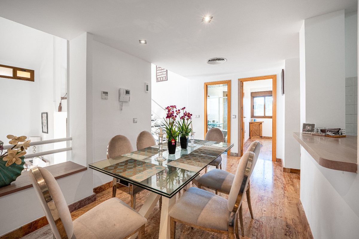 Se vende Pareada de 4 dormitorios en Costa Del Sol, Málaga, España
