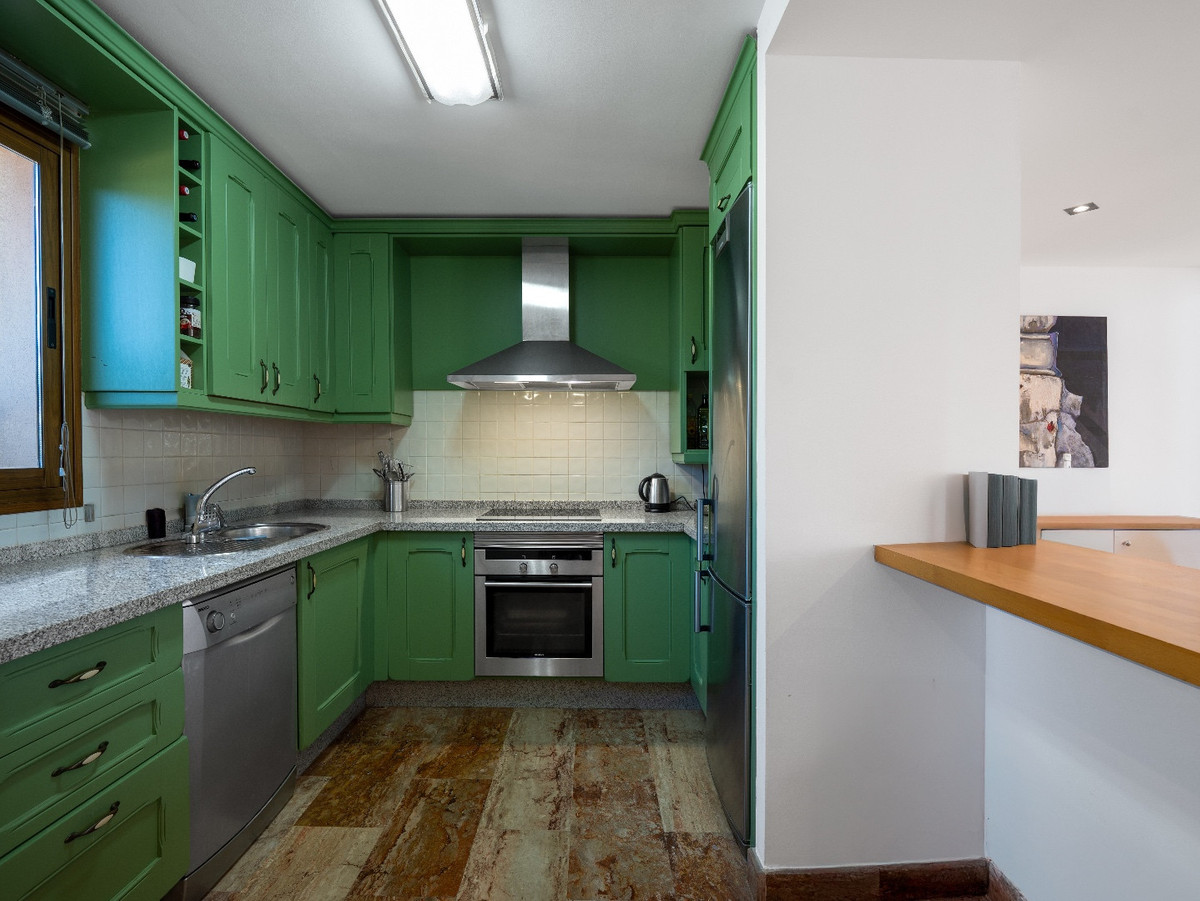 Se vende Pareada de 4 dormitorios en Costa Del Sol, Málaga, España