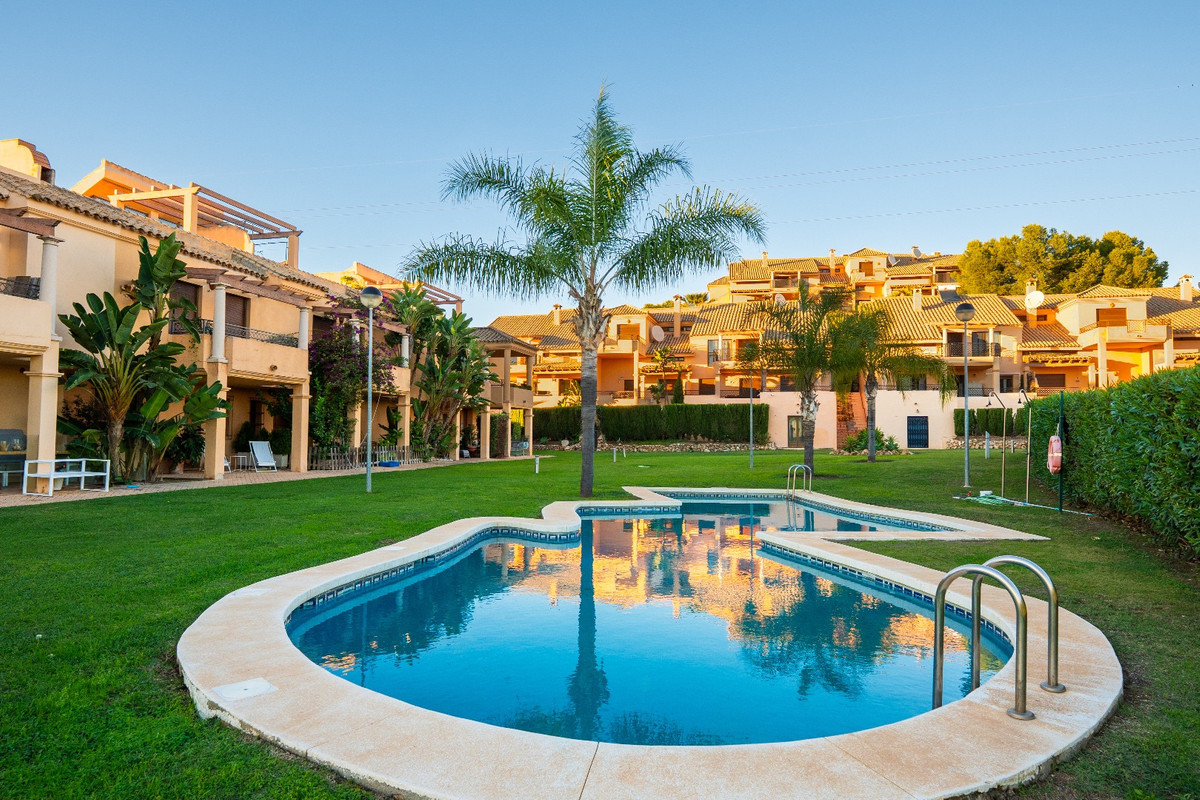 Se vende Pareada de 4 dormitorios en Costa Del Sol, Málaga, España