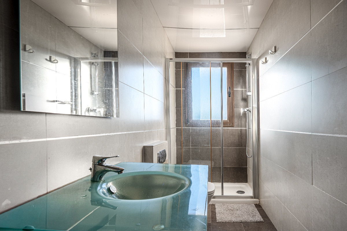 Se vende Pareada de 4 dormitorios en Costa Del Sol, Málaga, España