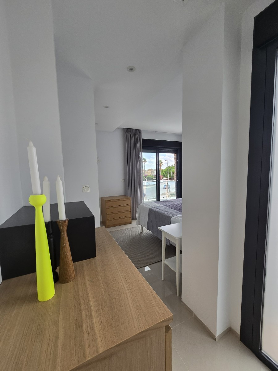 Se vende Villa - Chalet de 3 dormitorios en Costa Blanca, Alicante, España