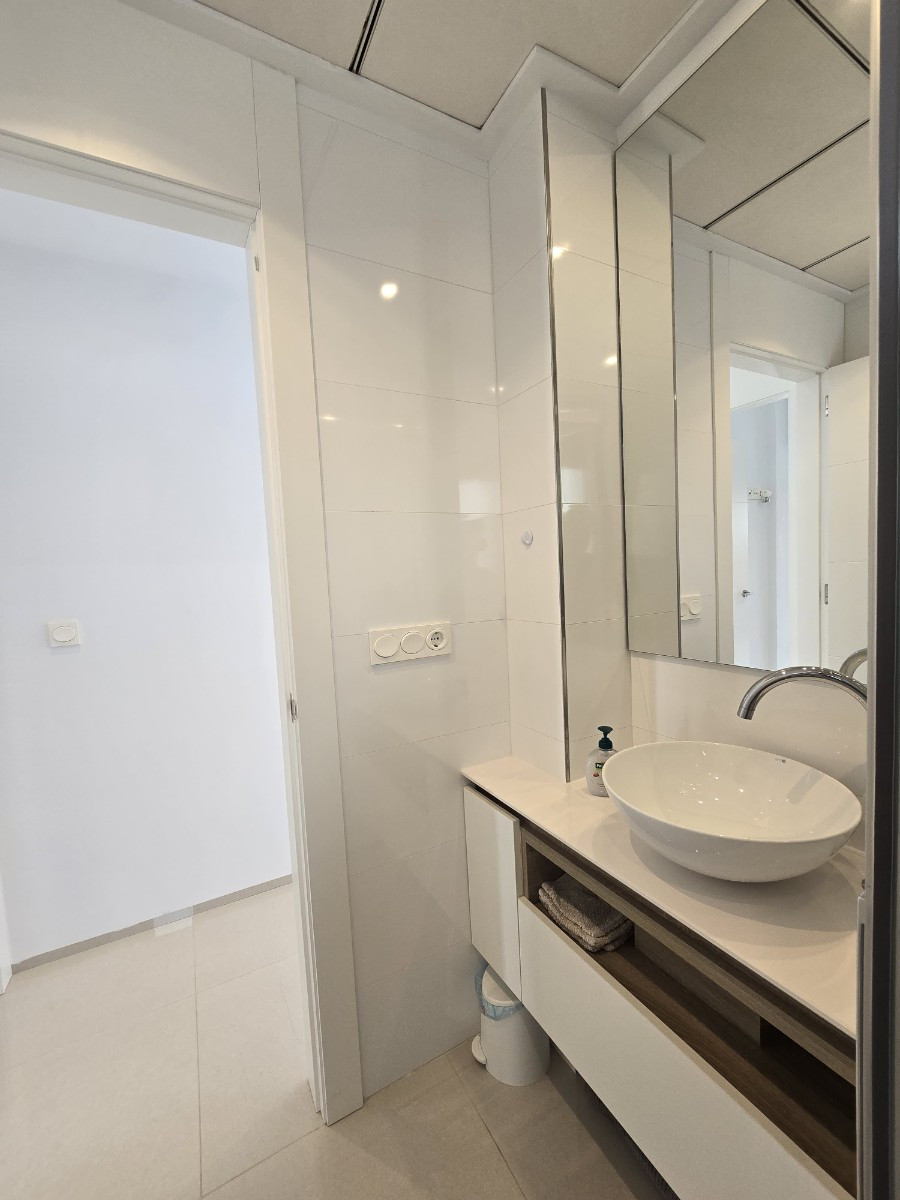 Se vende Villa - Chalet de 3 dormitorios en Costa Blanca, Alicante, España