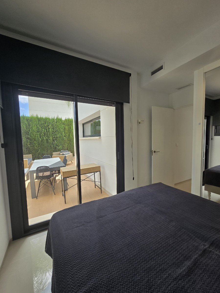Se vende Villa - Chalet de 3 dormitorios en Costa Blanca, Alicante, España