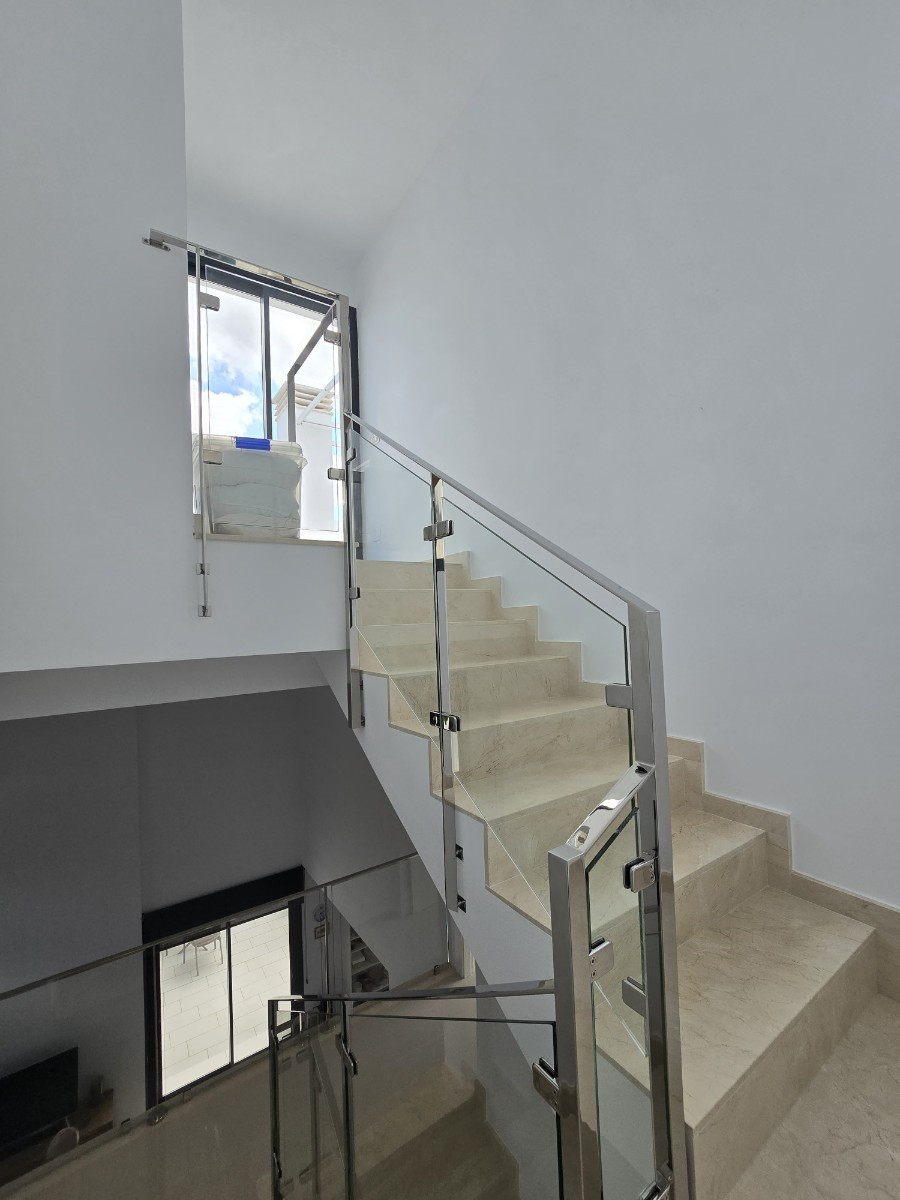 Se vende Villa - Chalet de 3 dormitorios en Costa Blanca, Alicante, España