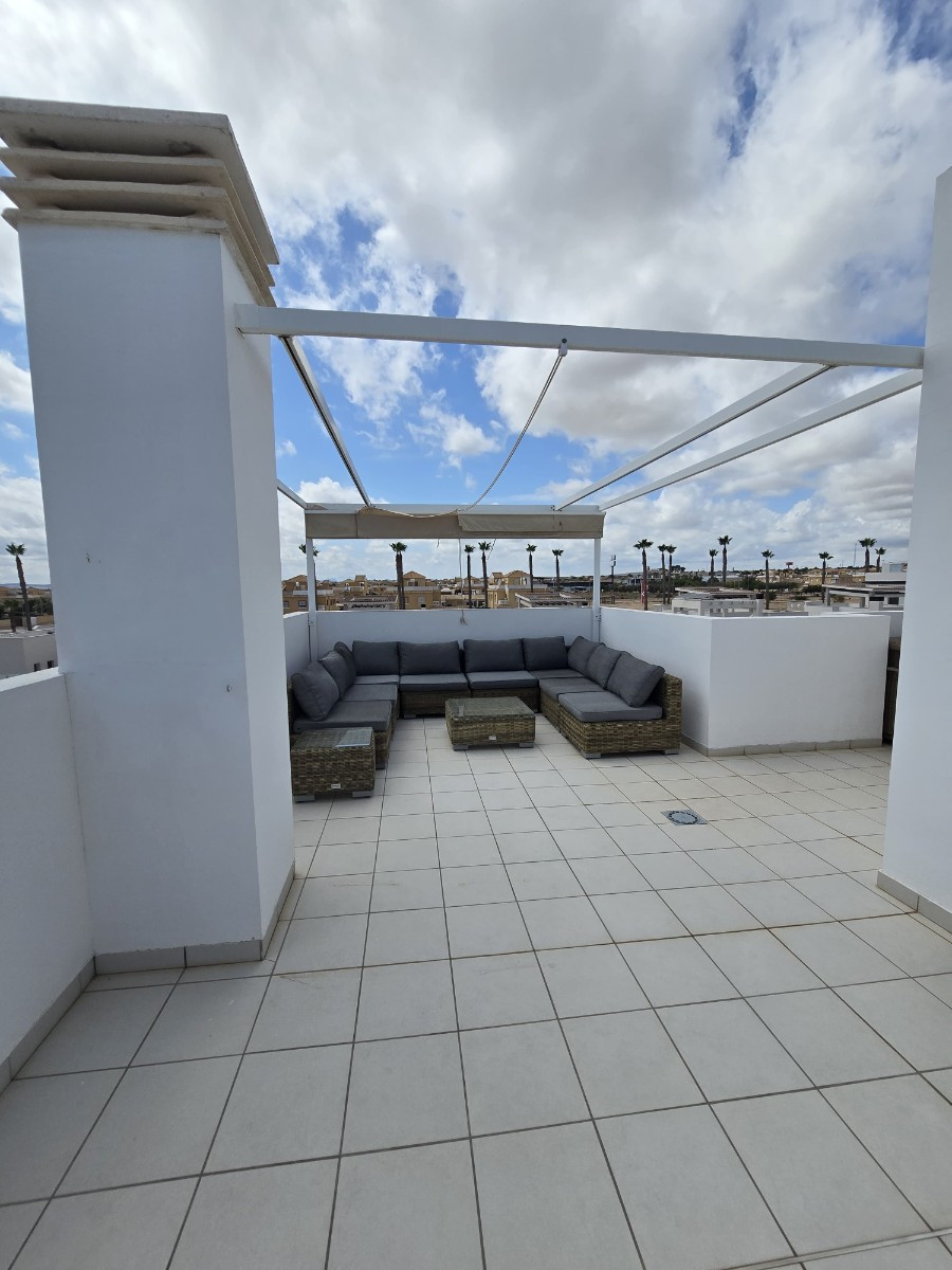 Se vende Villa - Chalet de 3 dormitorios en Costa Blanca, Alicante, España