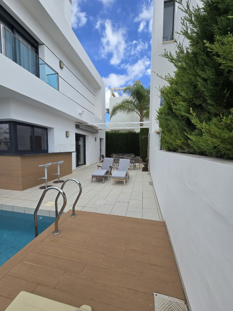 Se vende Villa - Chalet de 3 dormitorios en Costa Blanca, Alicante, España