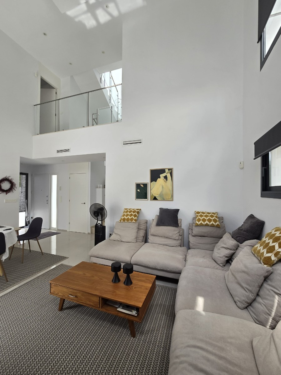 Se vende Villa - Chalet de 3 dormitorios en Costa Blanca, Alicante, España