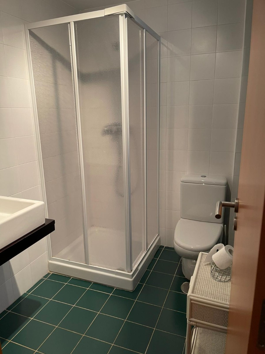 Se vende Apartamento Planta Media de 2 dormitorios en Costa Blanca, Alicante, España
