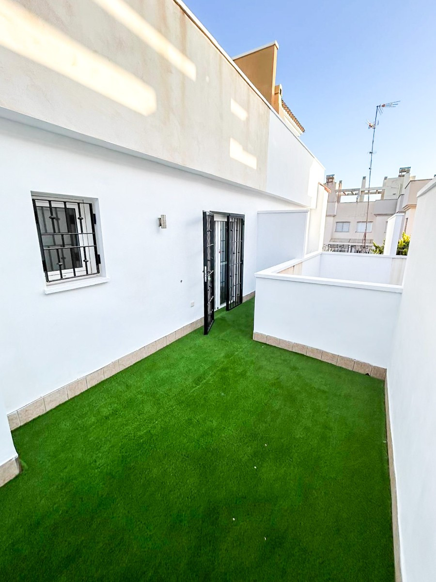 Se vende Adosada de 3 dormitorios en Costa Blanca, Alicante, España