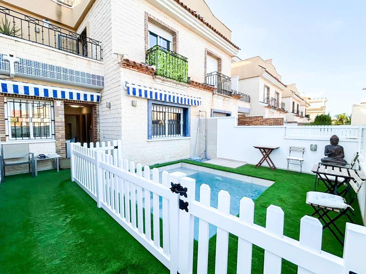 Se vende Adosada de 3 dormitorios en Costa Blanca, Alicante, España