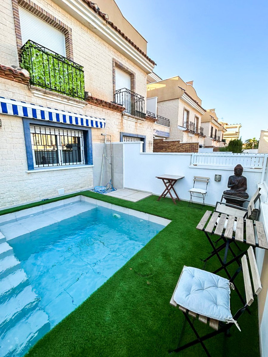 Se vende Adosada de 3 dormitorios en Costa Blanca, Alicante, España
