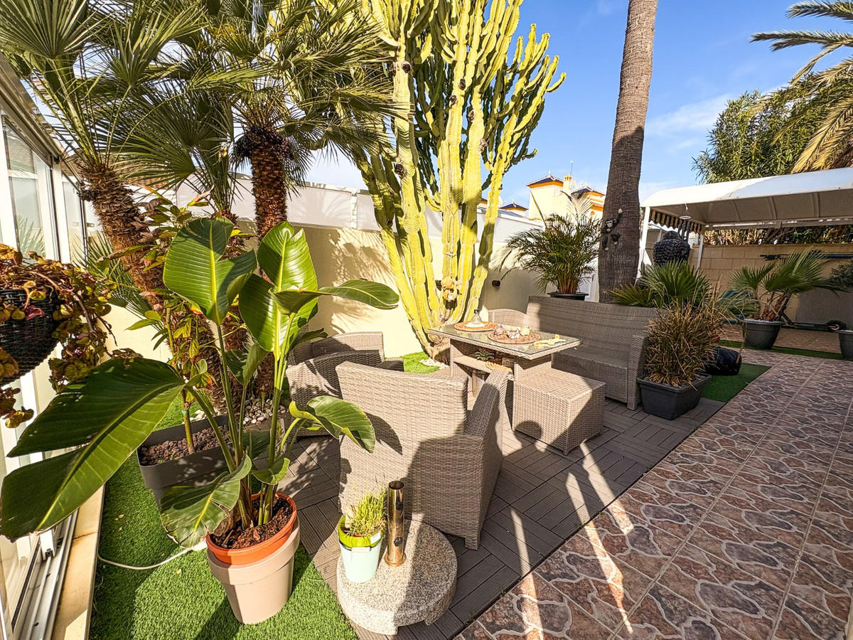 Se vende Villa - Chalet de 5 dormitorios en Costa Blanca, Alicante, España