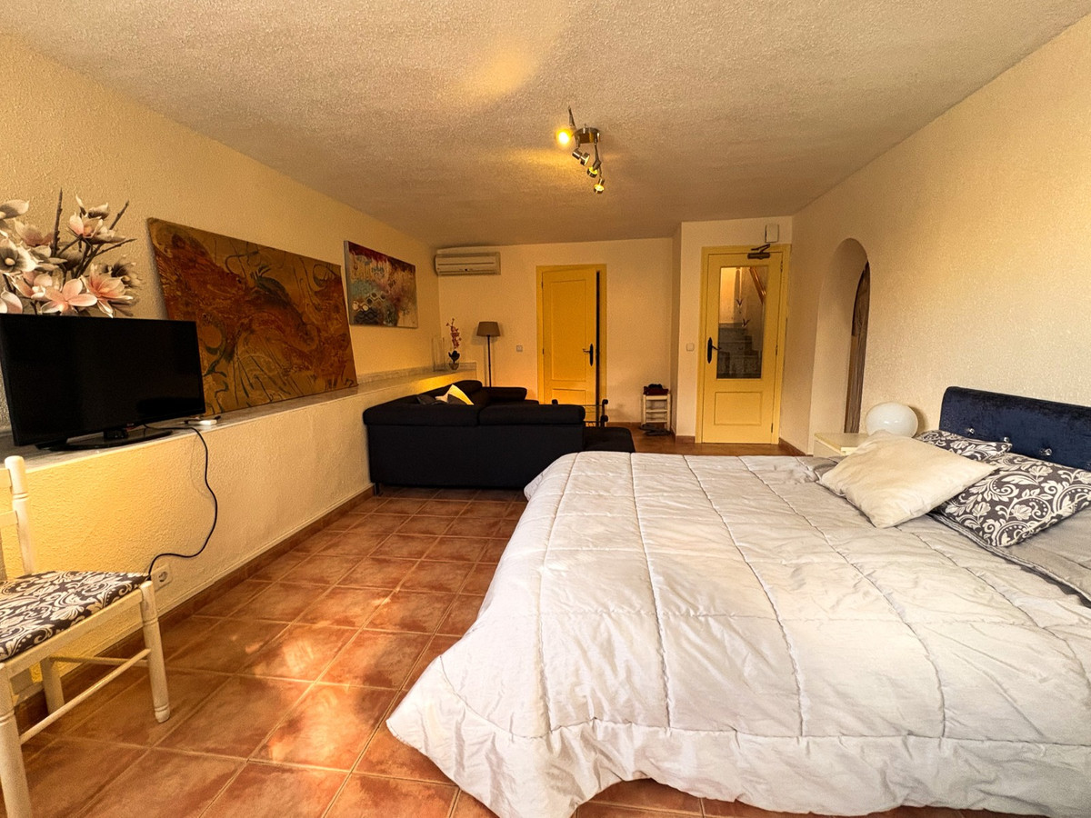 Se vende Villa - Chalet de 5 dormitorios en Costa Blanca, Alicante, España
