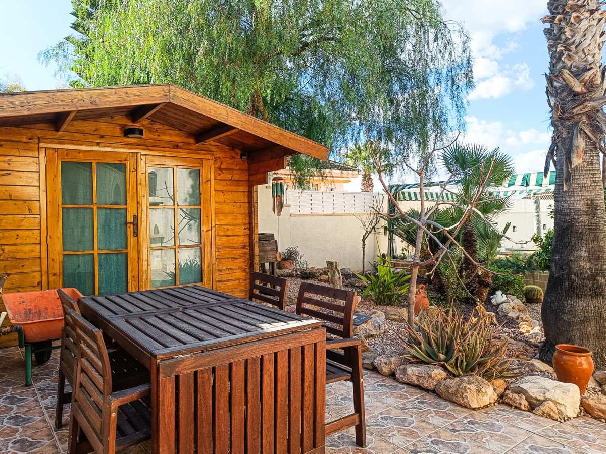 Se vende Villa - Chalet de 5 dormitorios en Costa Blanca, Alicante, España
