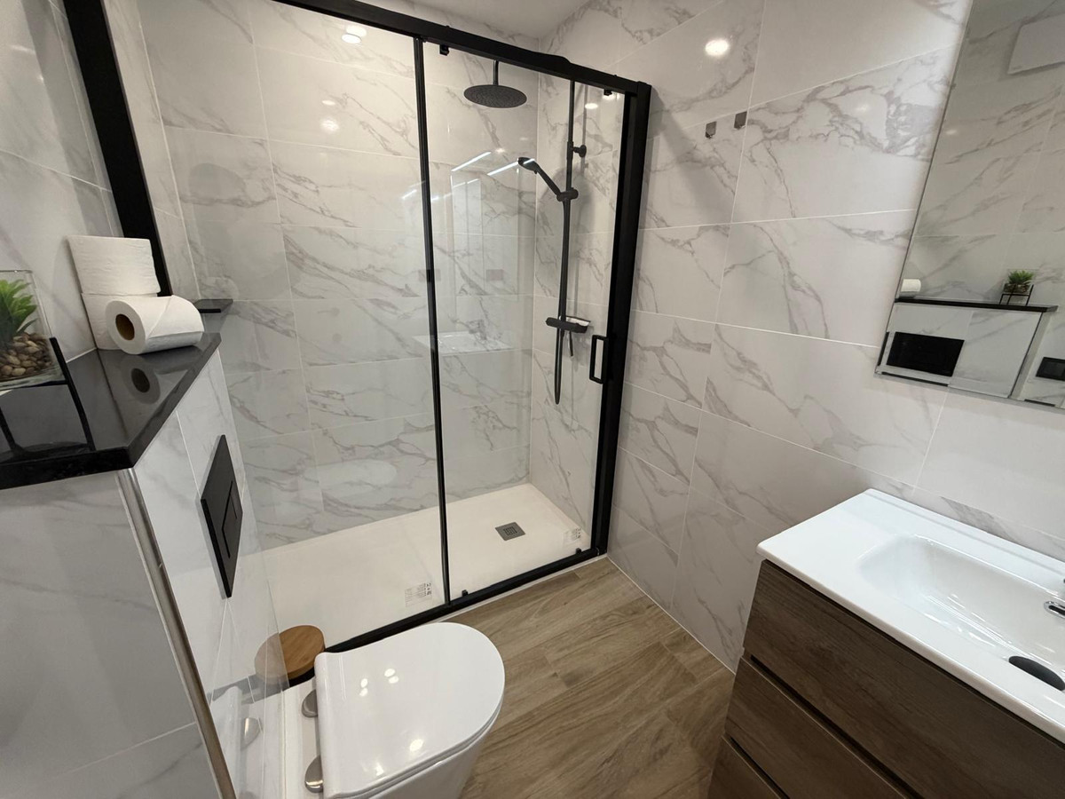 Se vende Apartamento Planta Media de 3 dormitorios en Costa Blanca, Alicante, España