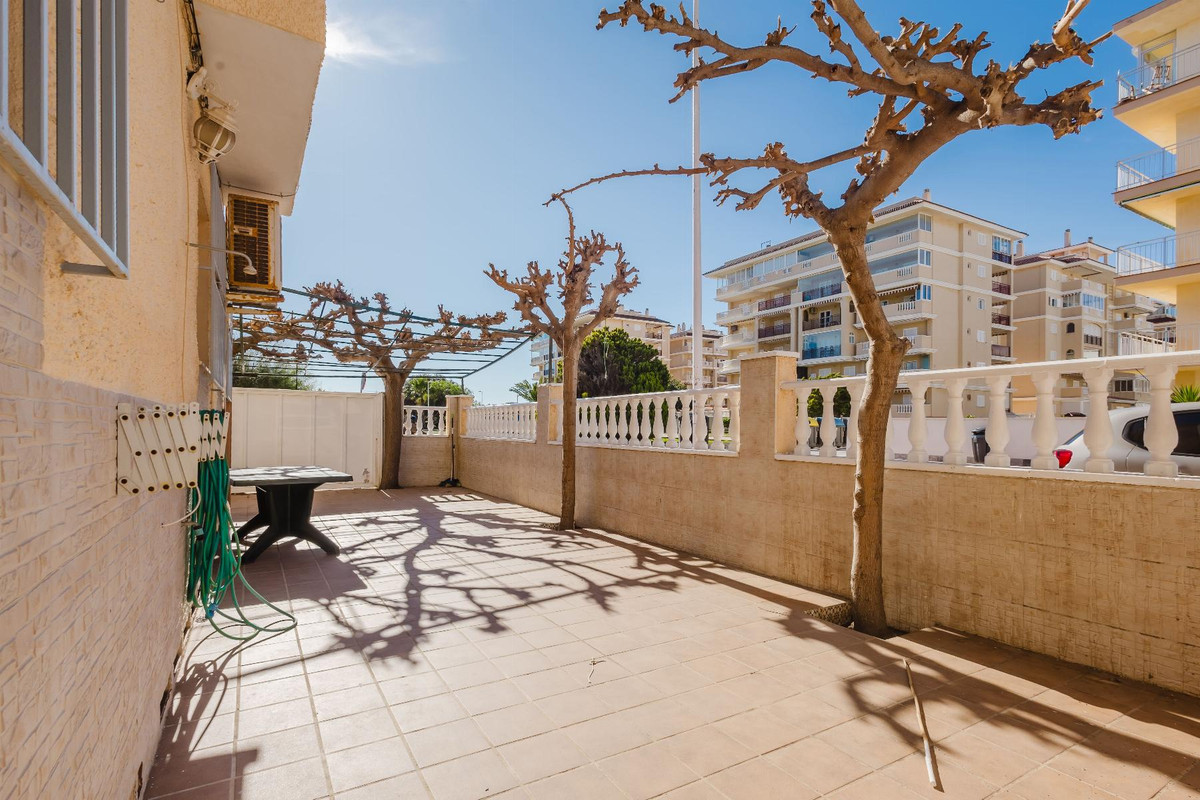 3 Bed Townhouse for sale in Playa De La Mata Costa Blanca, Alicante, Spain