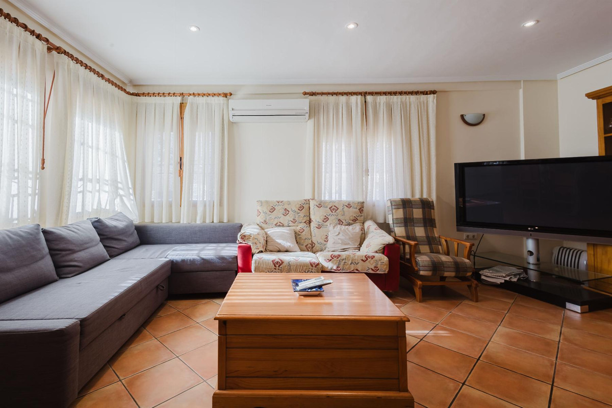 3 Bed Townhouse for sale in Playa De La Mata Costa Blanca, Alicante, Spain