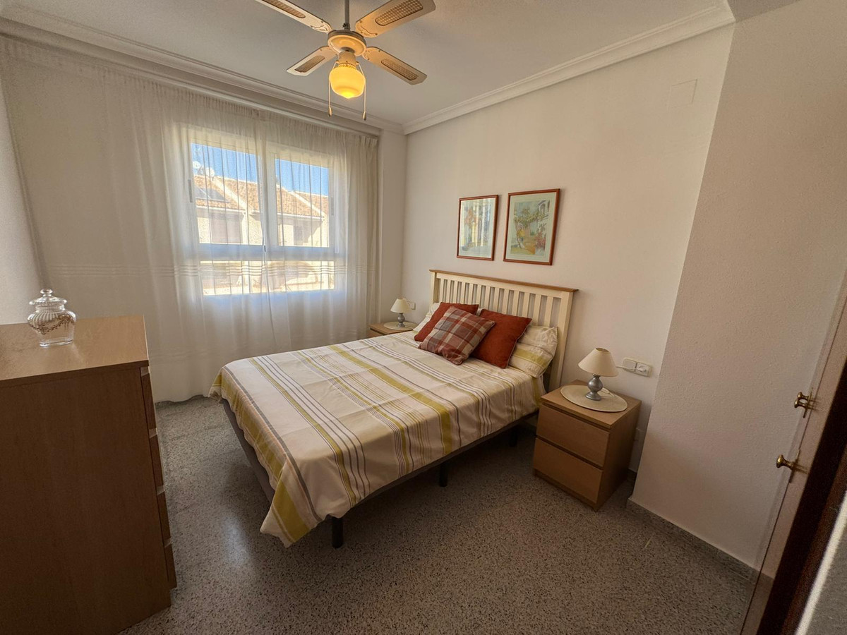 Se vende Apartamento Planta Media de 3 dormitorios en Costa Blanca, Alicante, España