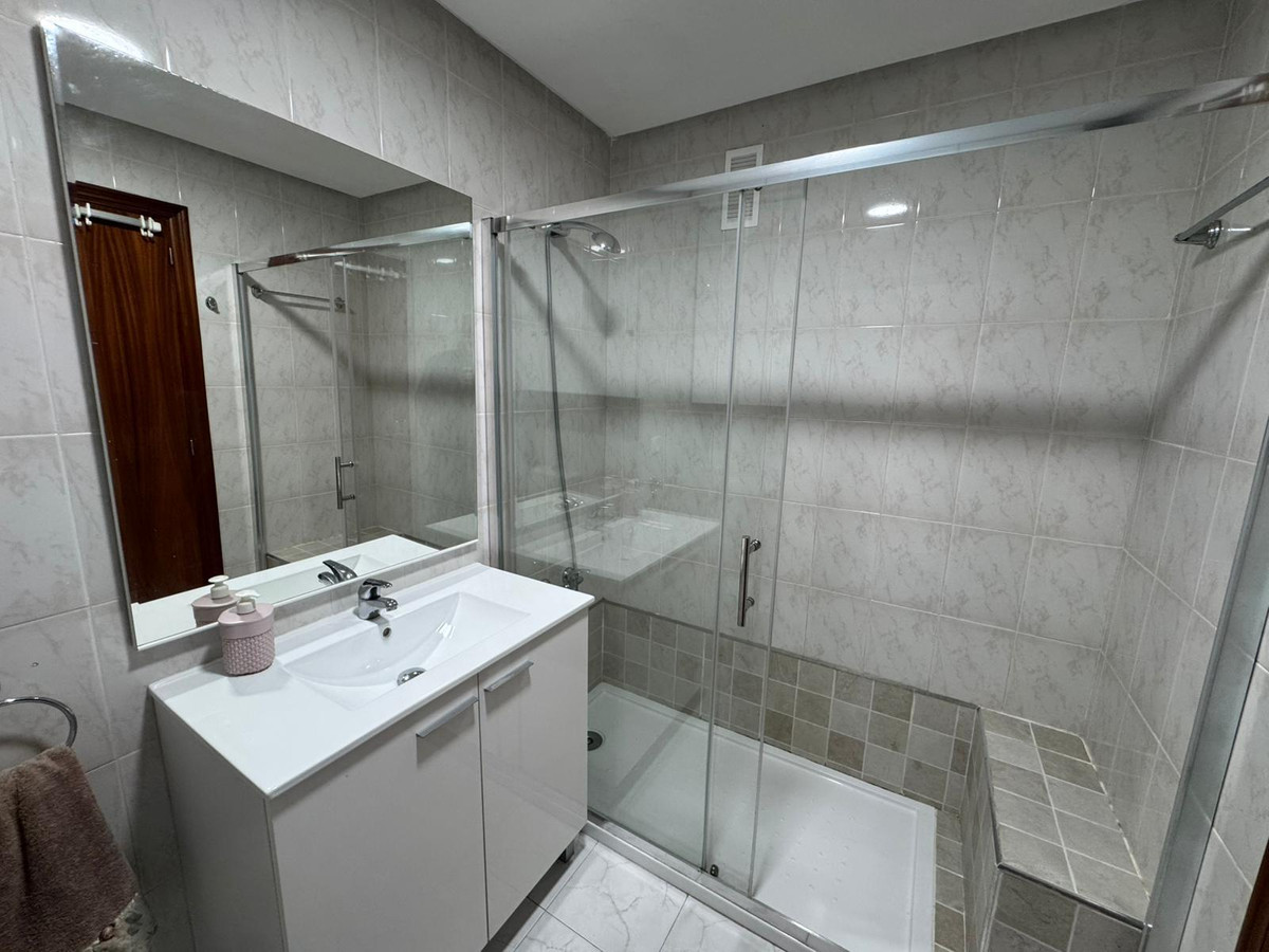 Se vende Apartamento Planta Media de 3 dormitorios en Costa Blanca, Alicante, España