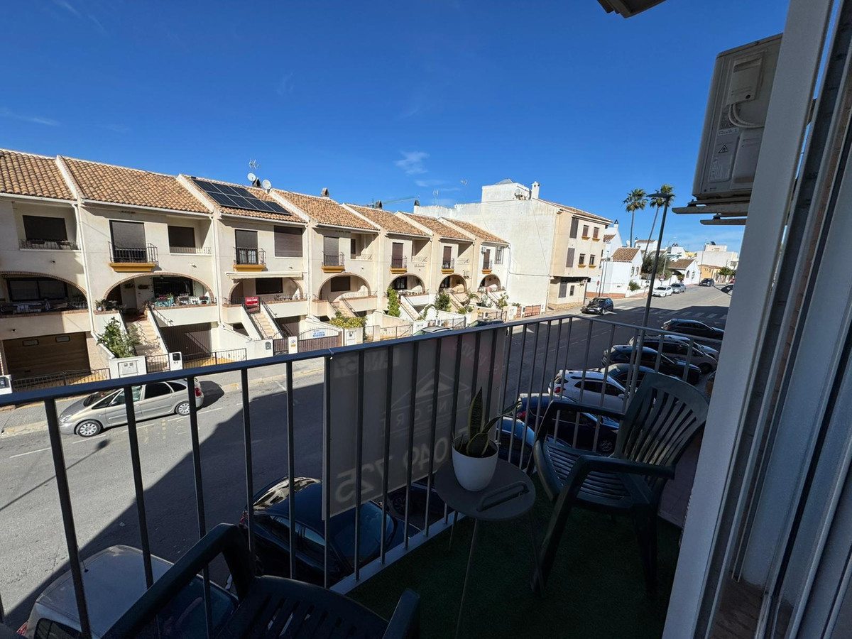 Se vende Apartamento Planta Media de 3 dormitorios en Costa Blanca, Alicante, España